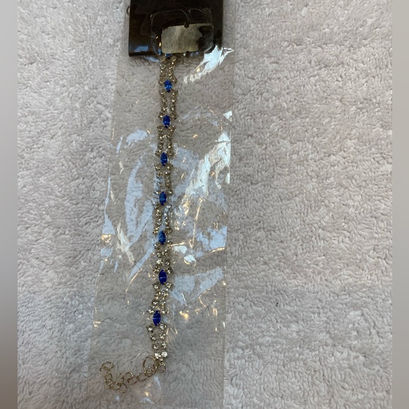 NIP Sparkly Silver Tone Clear & Royal Blue Rhinestone Bracelet - Picture 3 of 9